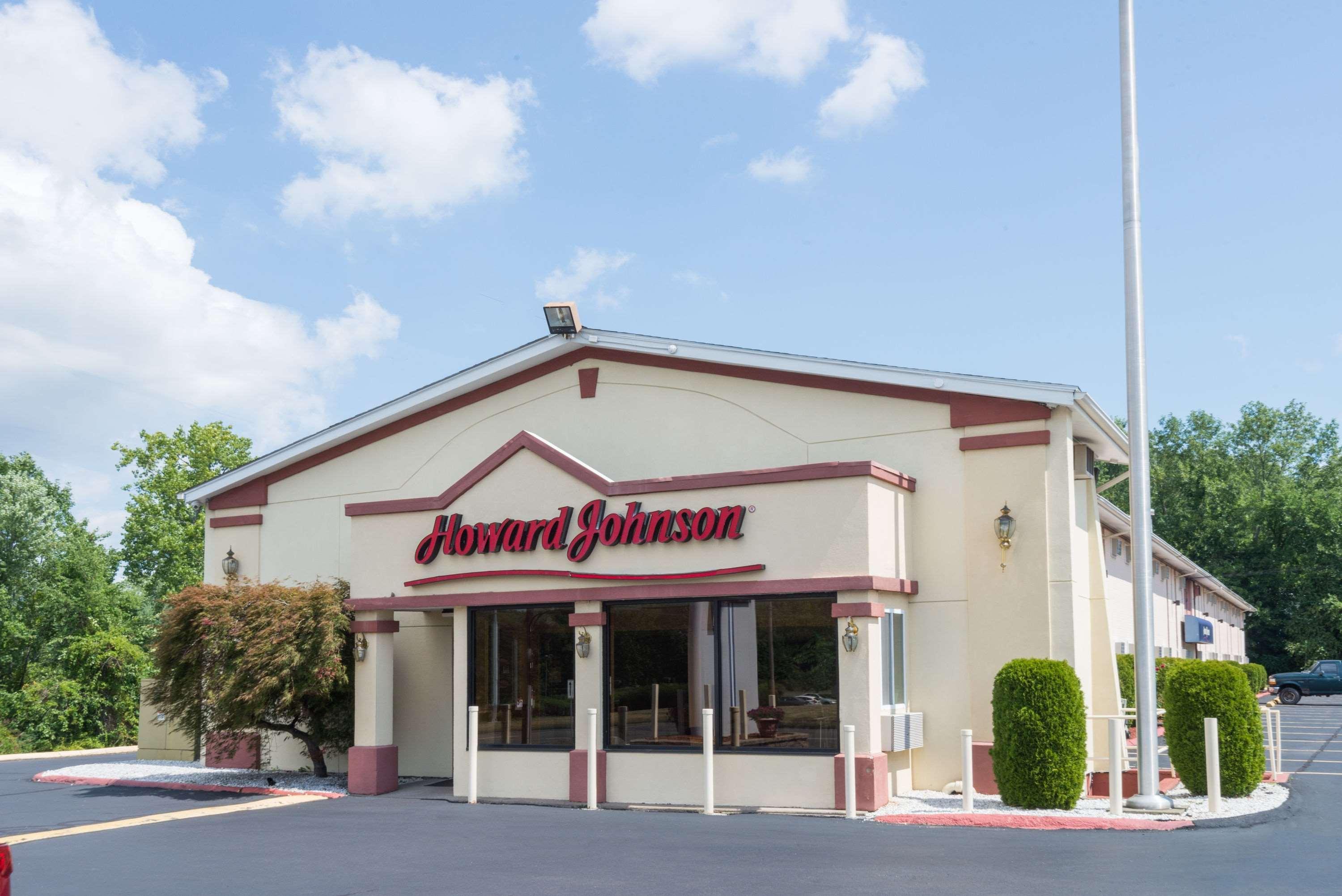 Howard Johnson By Wyndham Rocky Hill Bagian luar foto