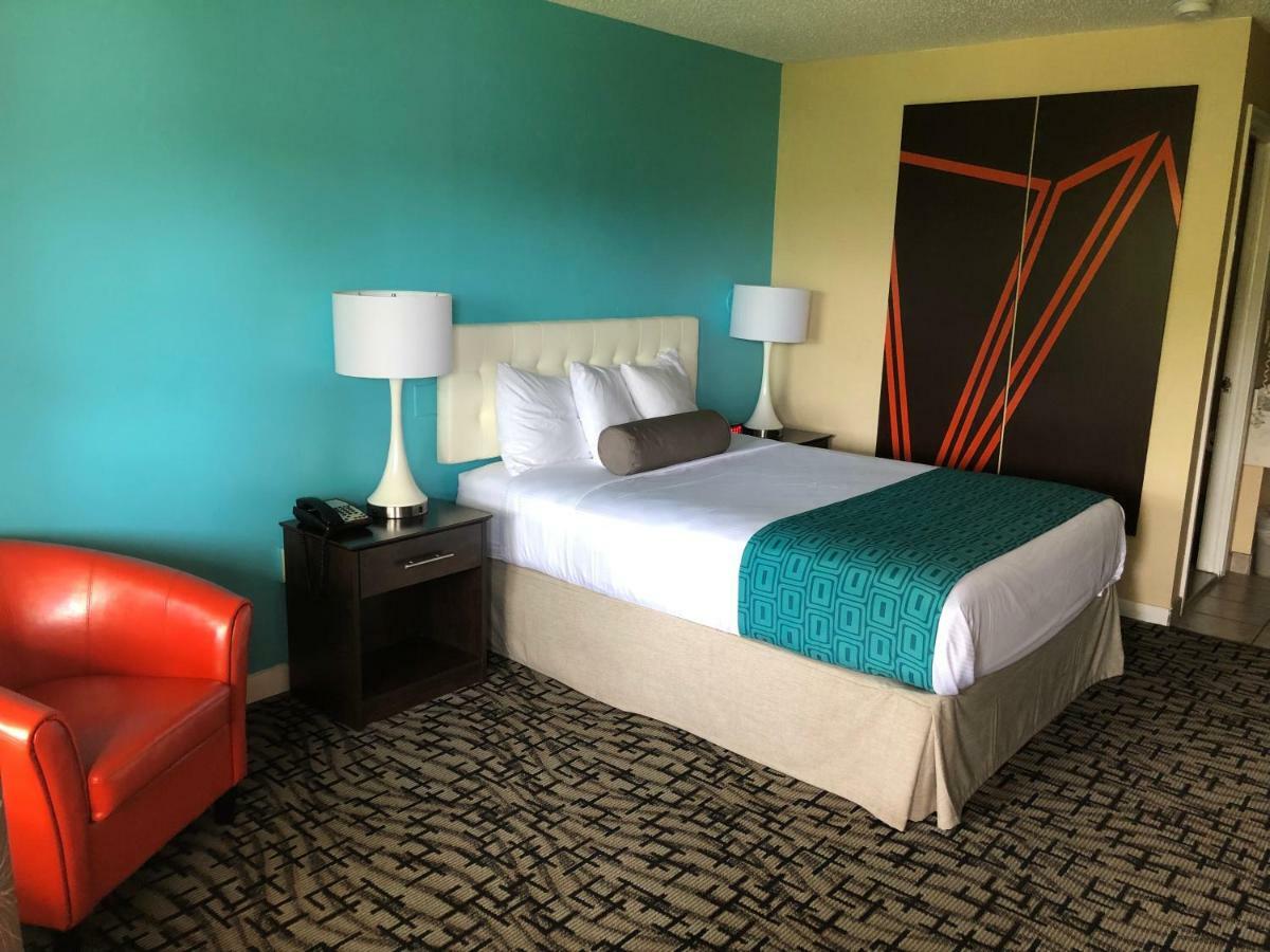Howard Johnson By Wyndham Rocky Hill Bagian luar foto